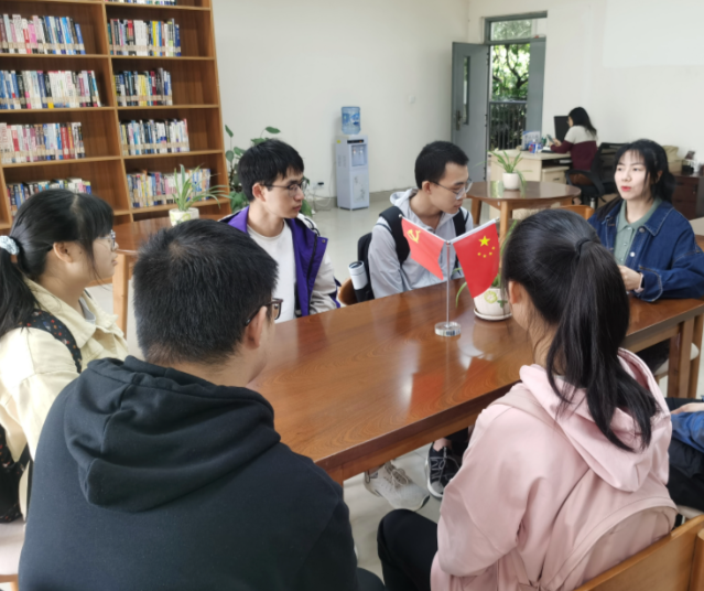 师资和课程方面试验区会聚中外优秀教师完善国际化课程系统 师资和课程方面试验区会聚中外优秀教师完善国际化课程系统