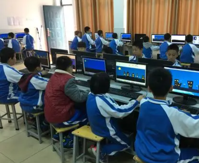 实景教育沉溺式科创体会精准教育分析等